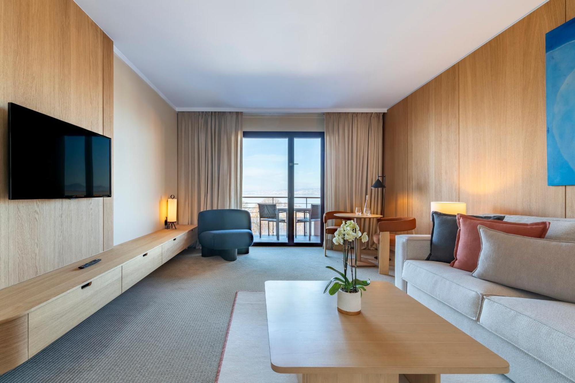 Hilton Evian Les Bains Hotel Exterior photo